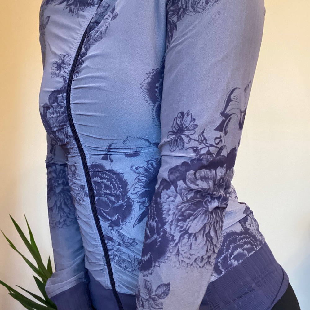 Lululemon Reversible Jacket - Picture 14 of 16